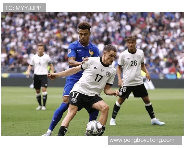 德国队现足球明星闪耀绿茵场引发全球关注与热议